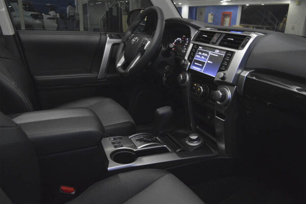 4Runner - 13881KM - Imagen 5