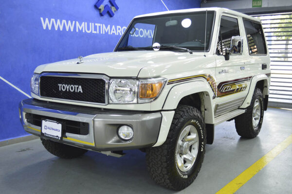 Land Cruiser - 4062KM