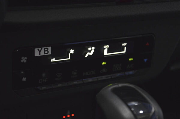Yaris - 21KM - Imagen 9