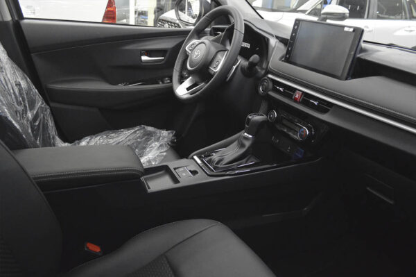 Yaris - 45KM - Imagen 5