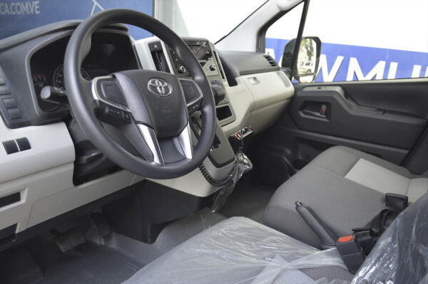 Hiace - 74KM - Imagen 4