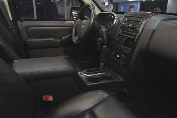 Explorer - 79400KM - Imagen 5