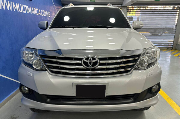 Fortuner - 103250KM - Imagen 2