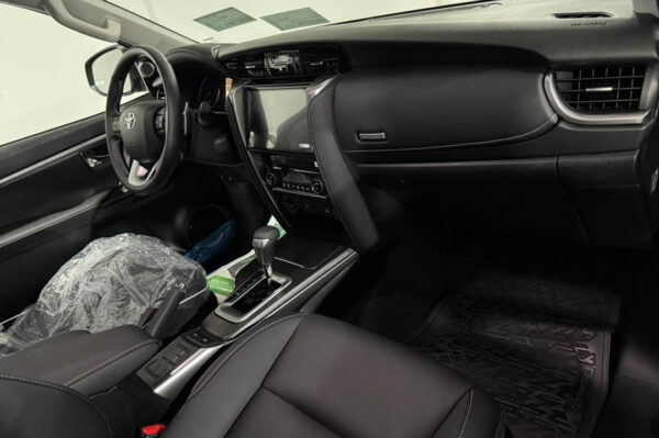 Fortuner - 20KM - Imagen 5