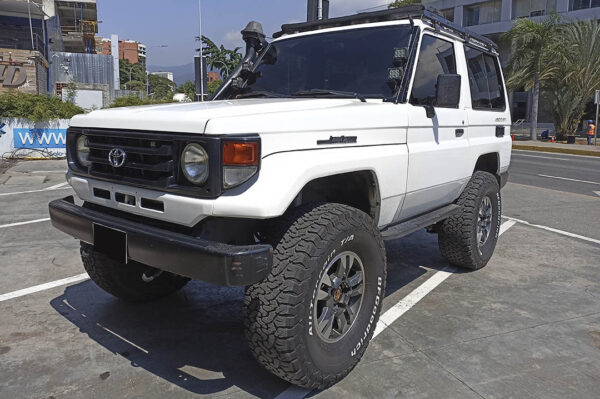 Land Cruiser - 162637KM