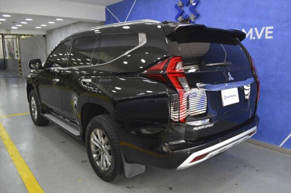 Montero, Pajero -23015KM - Imagen 3