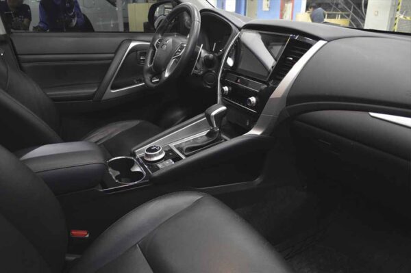 Montero, Pajero -23015KM - Imagen 5