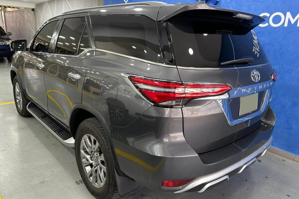 Fortuner - 5997KM - Imagen 3