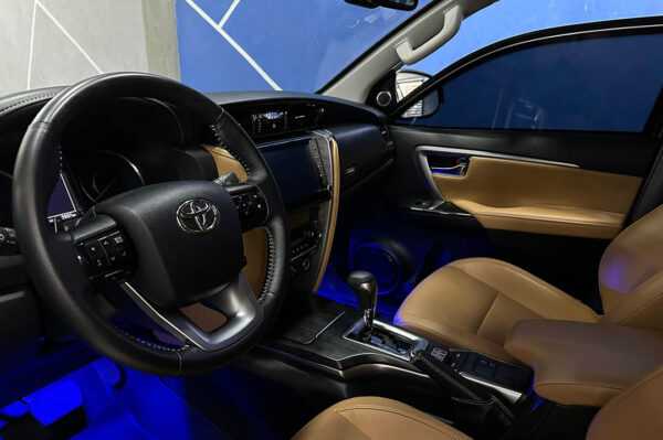 Fortuner - 5997KM - Imagen 5