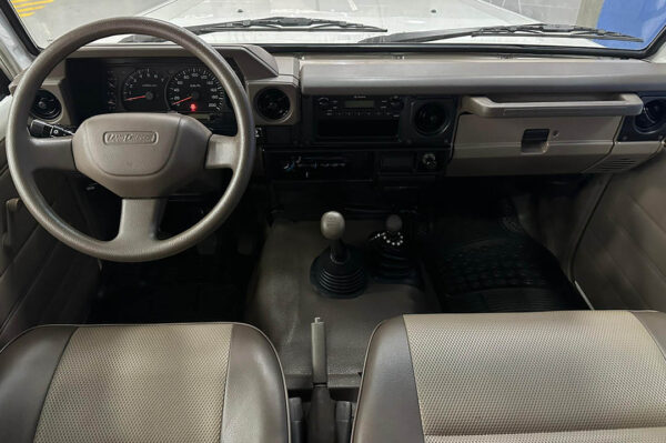 Land Cruiser - 58840KM - Imagen 4