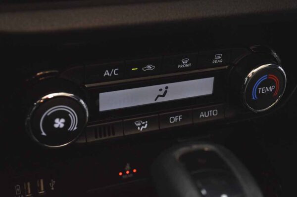 Yaris - 109KM - Imagen 10