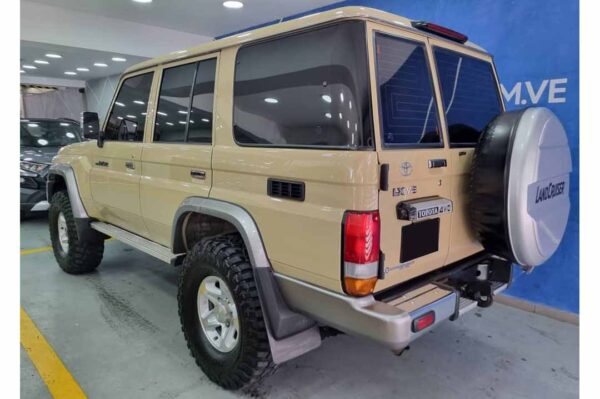 Land Cruiser - 13396KM - Imagen 3