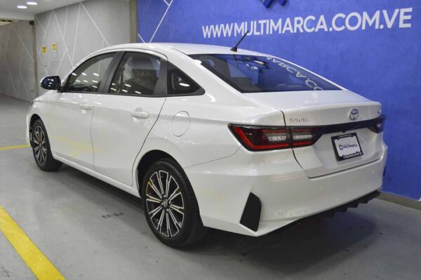 Yaris - 27KM - Imagen 3