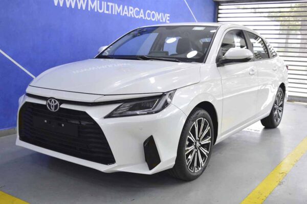 Yaris - 27KM