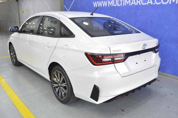 Yaris - 27KM - Imagen 3