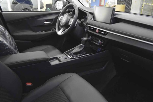 Yaris - 27KM - Imagen 5