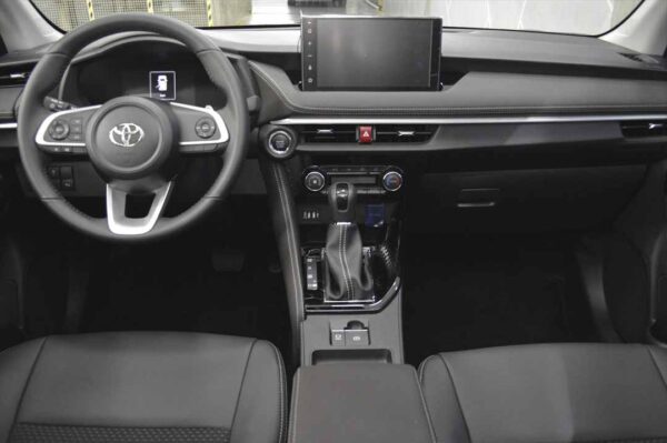 Yaris - 27KM - Imagen 4
