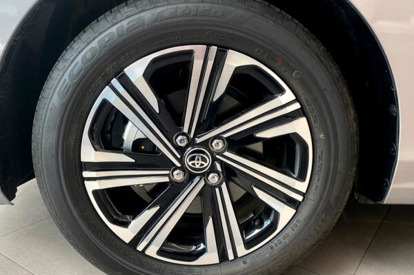 Yaris - 308KM - Imagen 5