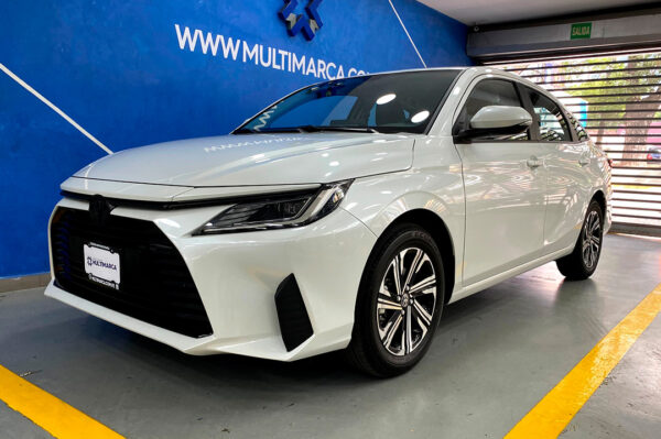 Yaris - 90KM