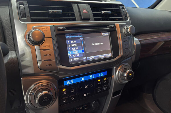 4Runner - 43664KM - Imagen 8