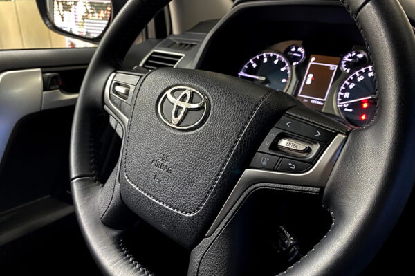 Land Cruiser - 10144KM - Imagen 9
