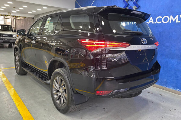 Fortuner - 82KM - Imagen 3