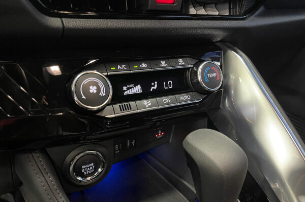 Yaris - 30KM - Imagen 10