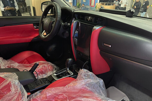 Fortuner - 4945KM - Imagen 5