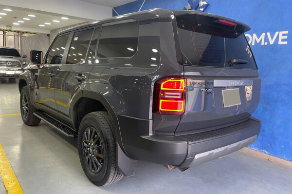 Land Cruiser - 2600KM - Imagen 3