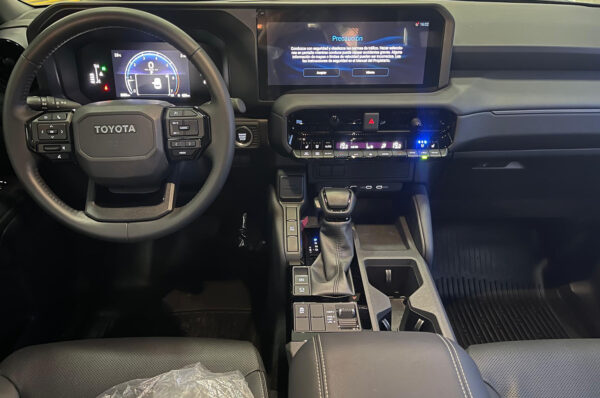 Land Cruiser - 2600KM - Imagen 4