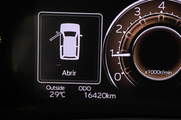 Yaris -16420KM - Imagen 6