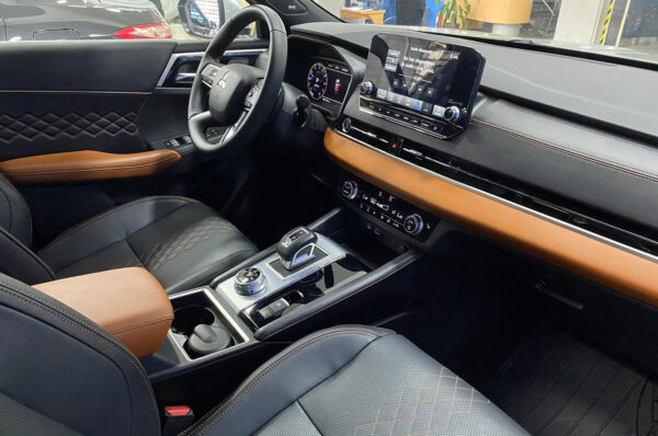Outlander - 190KM - Imagen 4