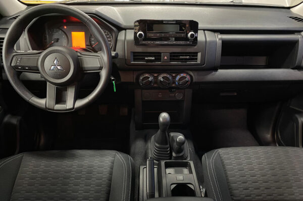 L200- 1946KM - Imagen 4