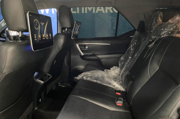 Fortuner - 2731KM - Imagen 15