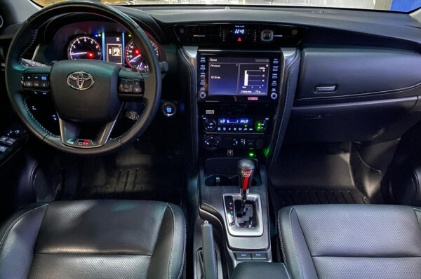 Fortuner - 2731KM - Imagen 4