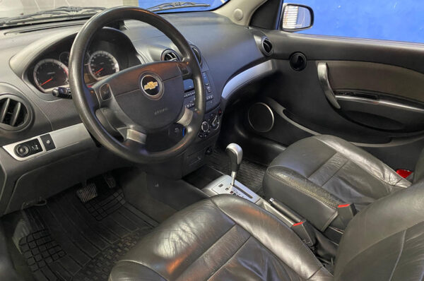 Aveo - 94445KM - Imagen 4